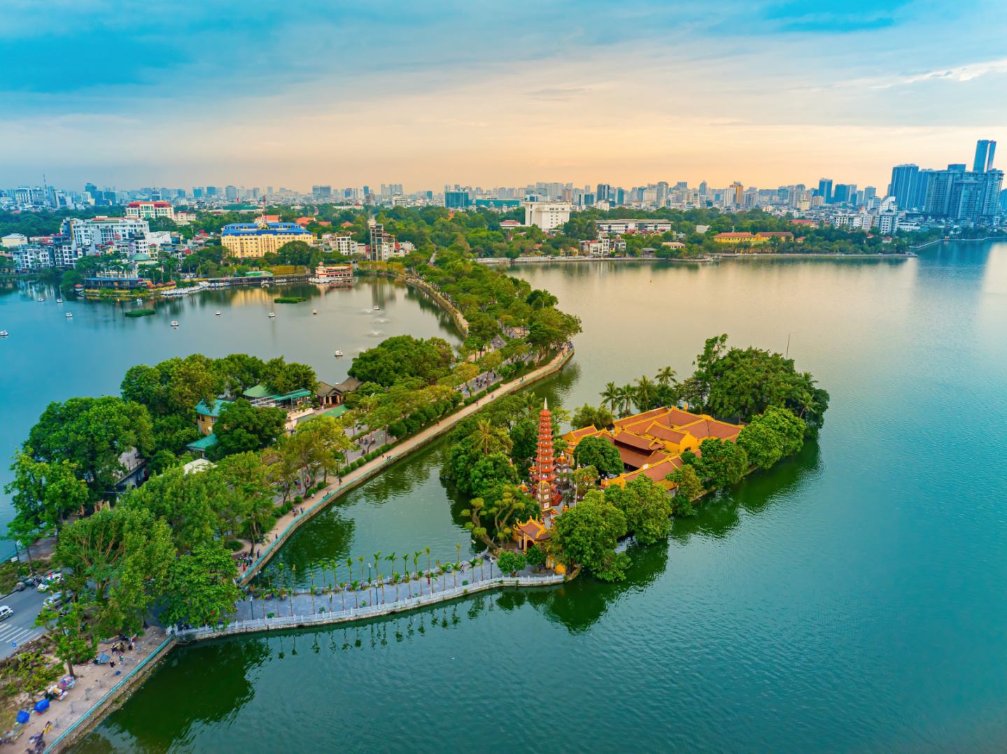 Vé máy bay Nha Trang đi Hà Nội: Giá vé, lịch bay & cách đặt